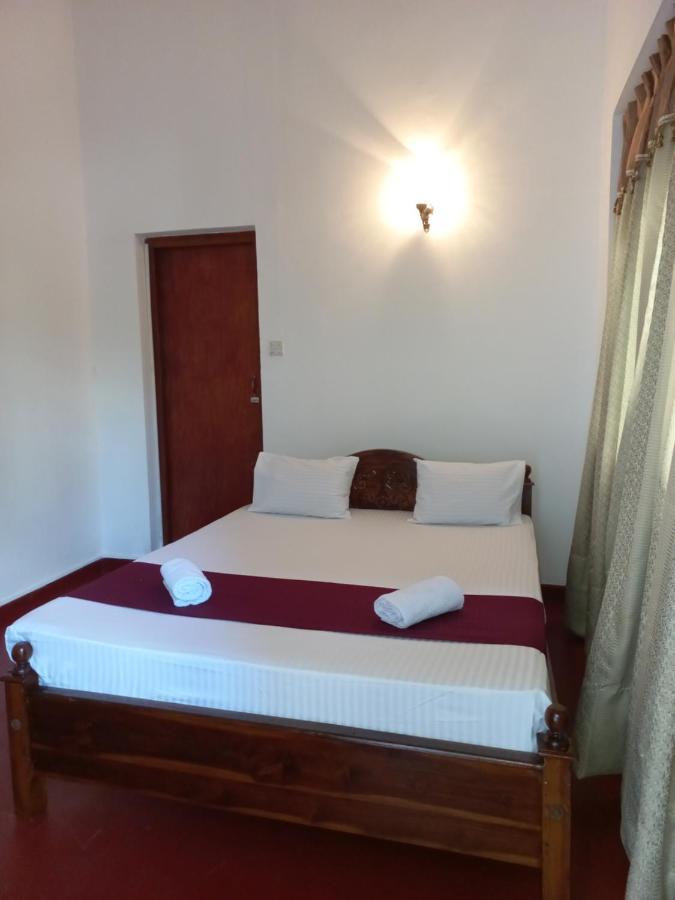 Lazy Bear Best Hostel In Канди Экстерьер фото