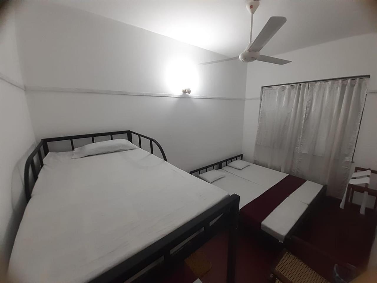 Lazy Bear Best Hostel In Канди Экстерьер фото