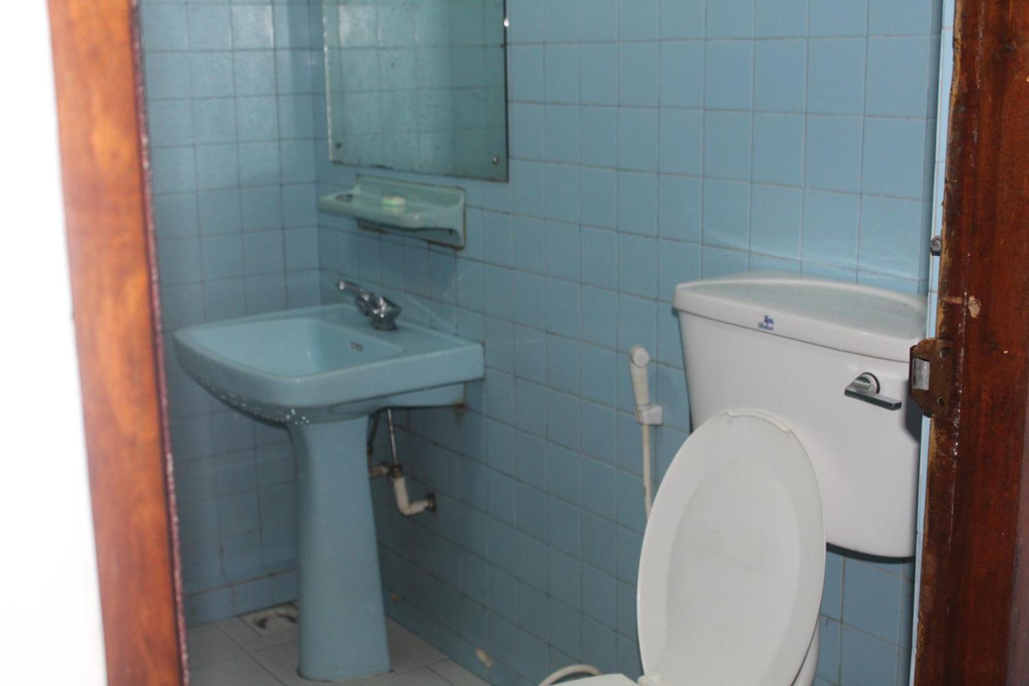 Lazy Bear Best Hostel In Канди Номер фото